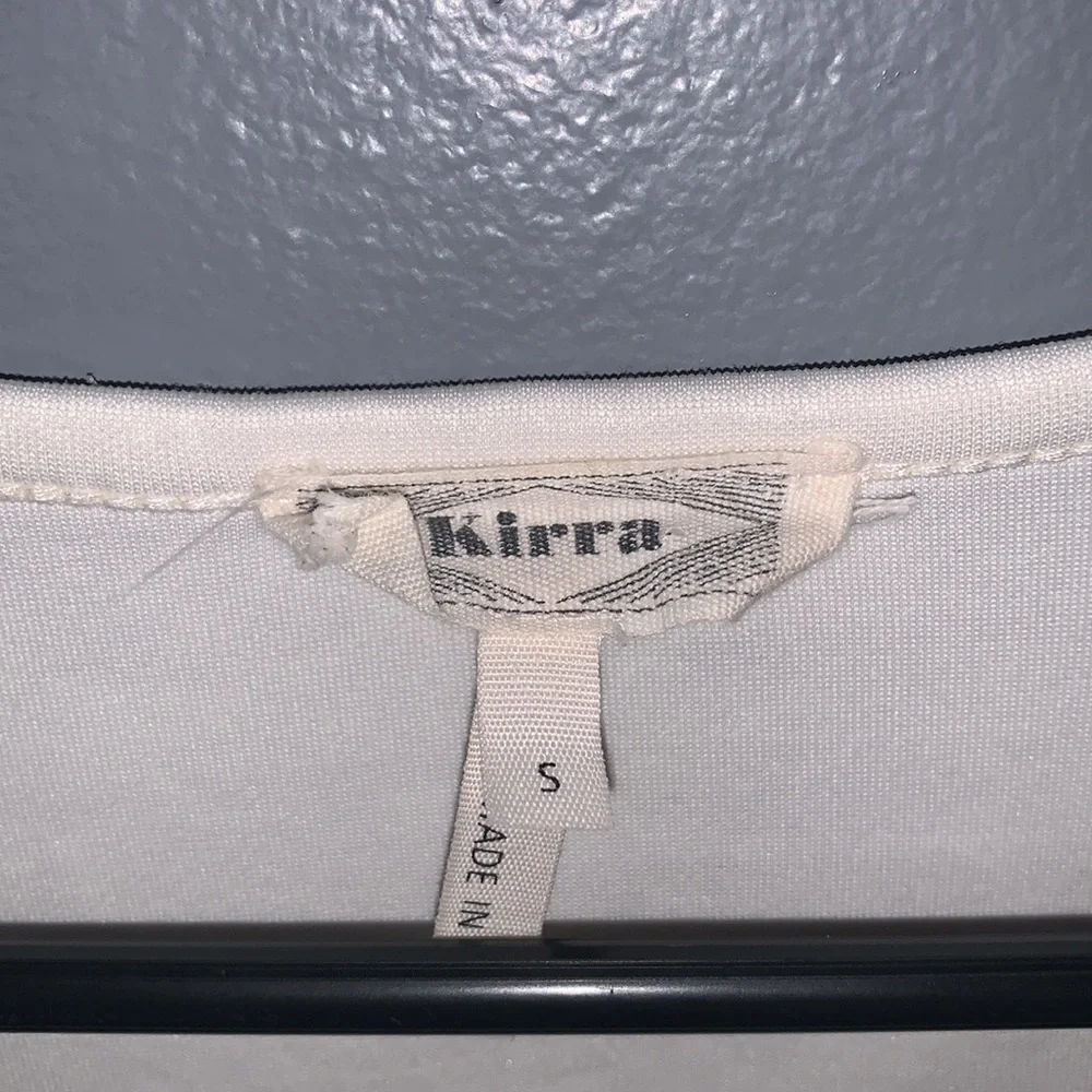Kirra brand off white crop top.🌹 Size small. - Picture 3 of 5